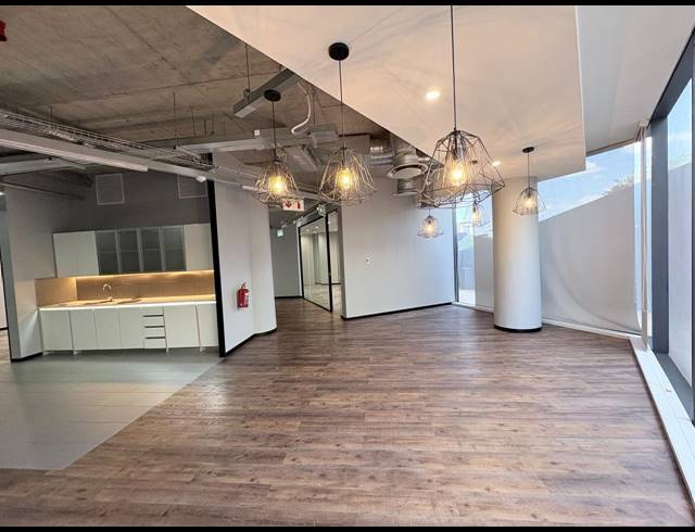 360M² OFFICE TO LET IN WATERFALL